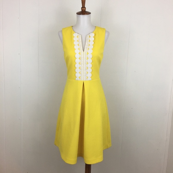 Vince Camuto Dresses & Skirts - Vince Camuto Embroidered Notch Neck Dress